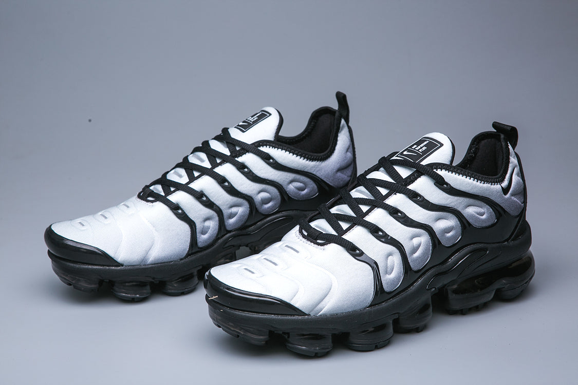 Vapormax Plus - whatever on
