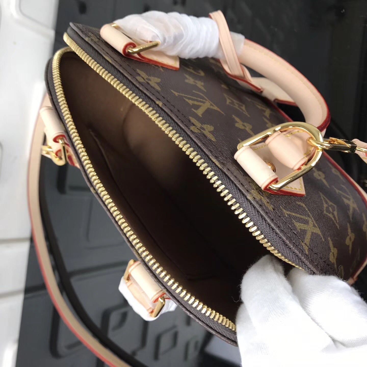 ALMA BB Handbag M53152