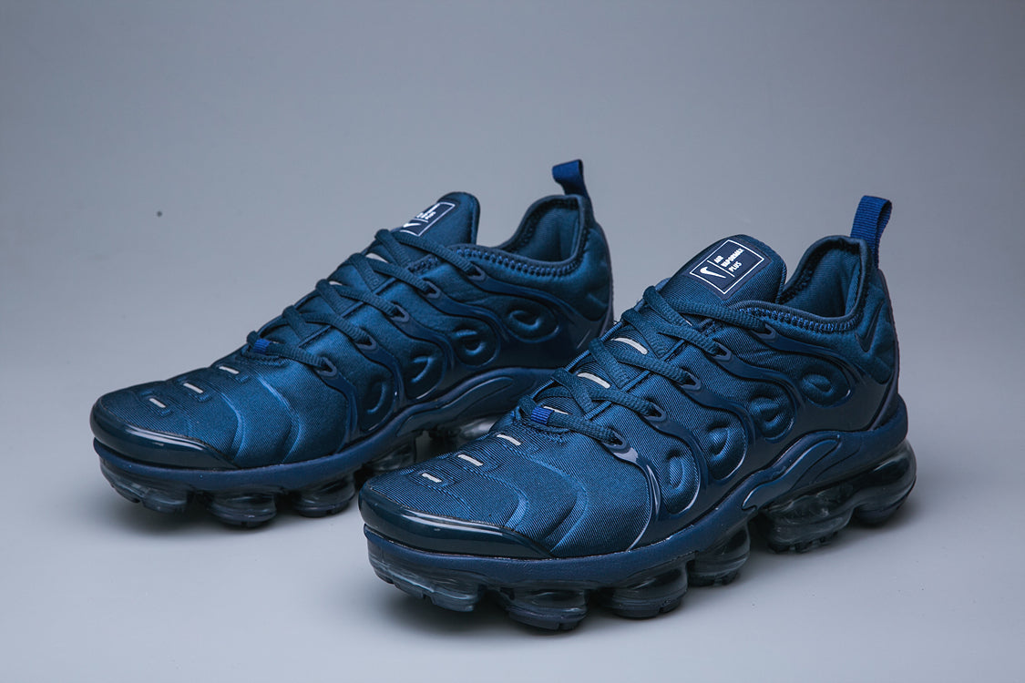 Vapormax Plus - whatever on