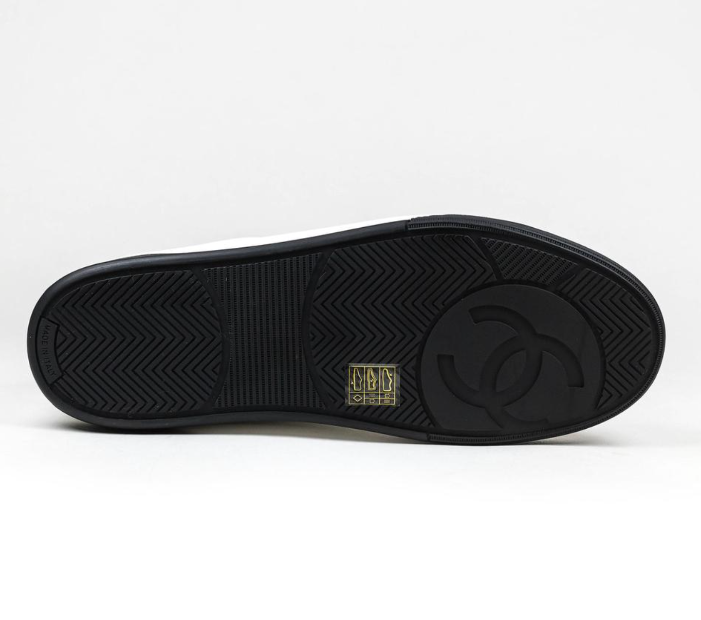 CC CALFSKIN LOGO BLACK WHITE