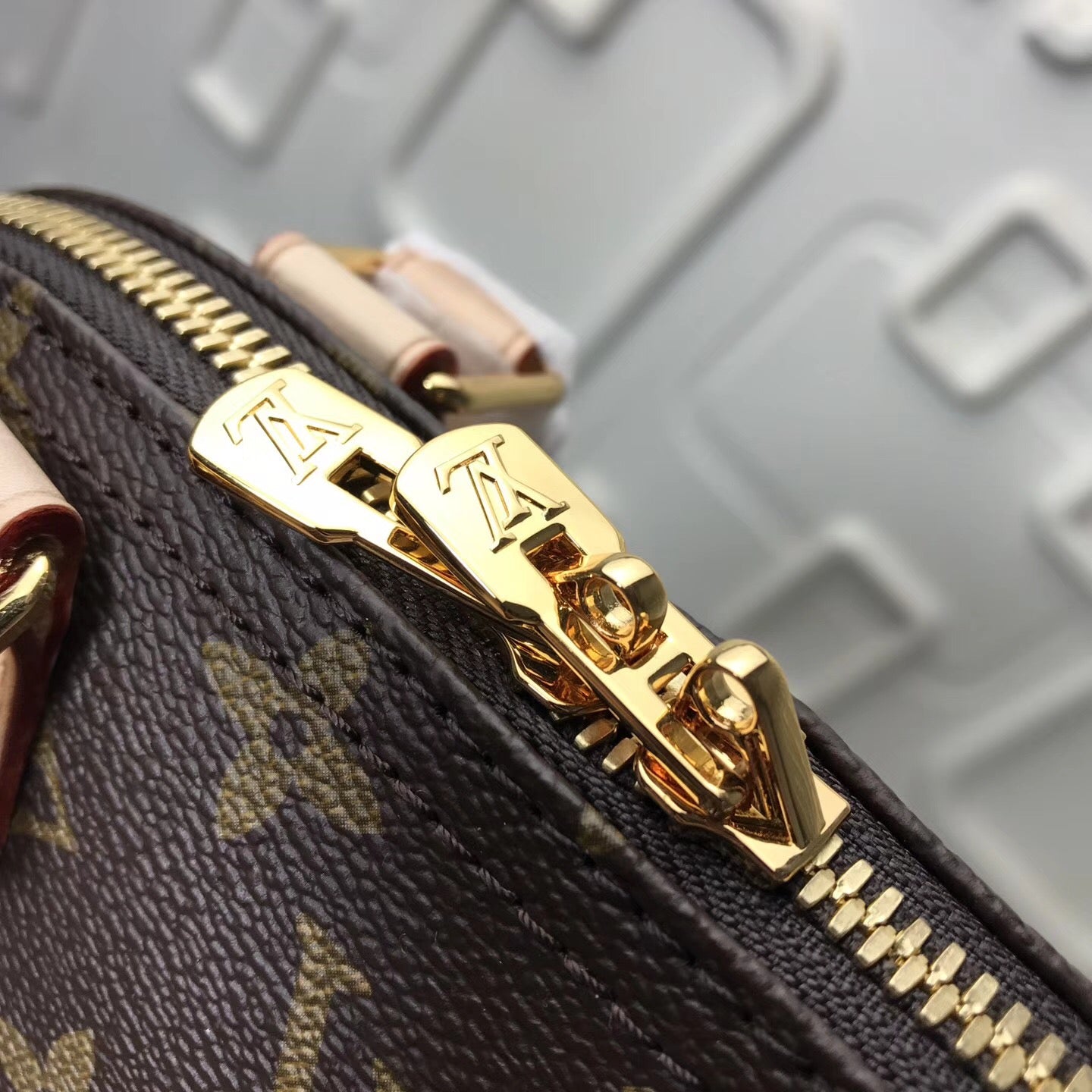 ALMA BB Handbag M53152