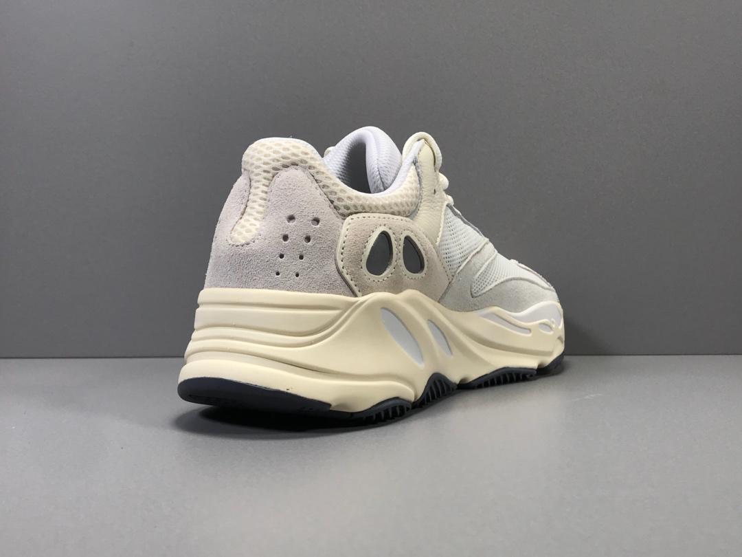 700 V2 “ANALOG” - whatever on