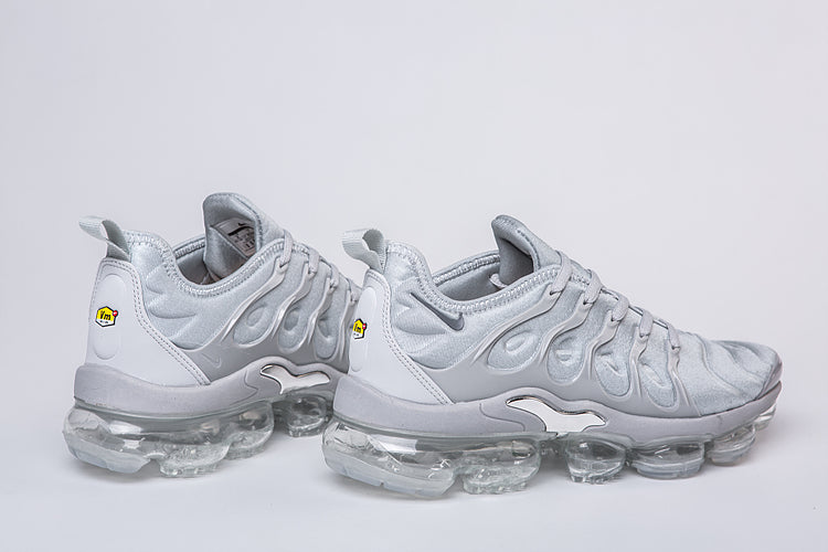 Vapormax Plus - whatever on