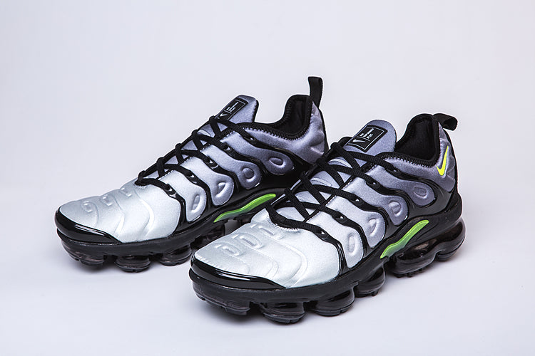 Vapormax Plus - whatever on