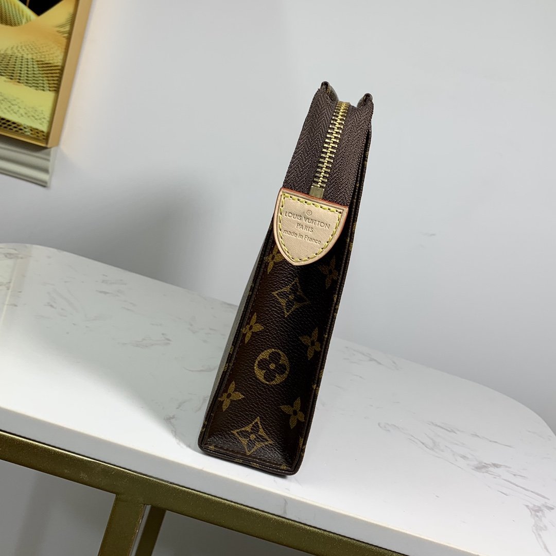 LV monogram clutch - whatever on