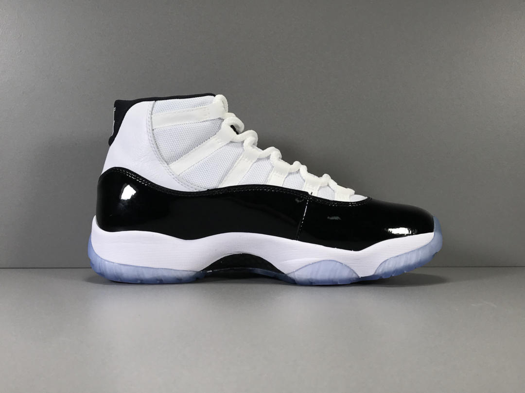 Air Jordan 11 Concord - whatever on 