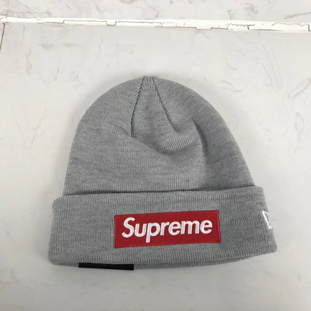 18FW Box Logo Beanie - whatever on 