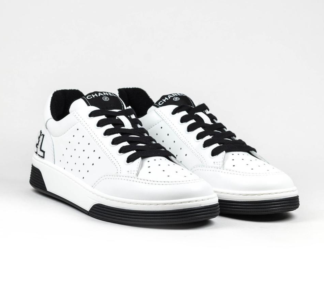 CC CALFSKIN LOGO BLACK WHITE