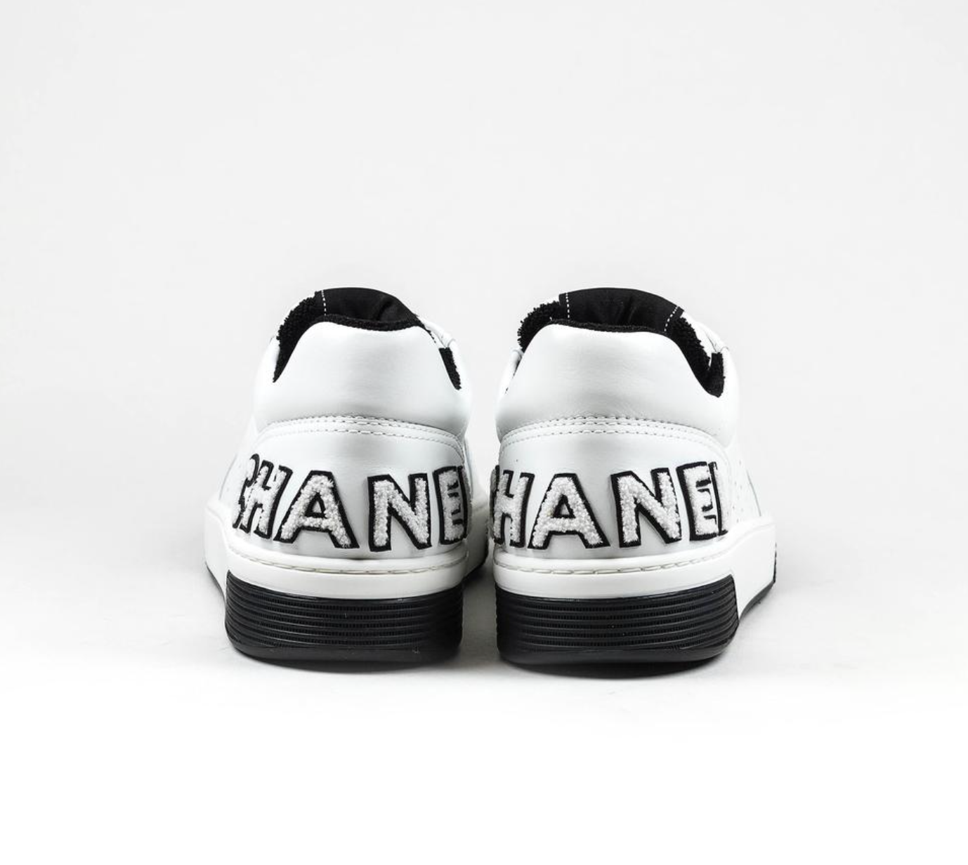 CC CALFSKIN LOGO BLACK WHITE
