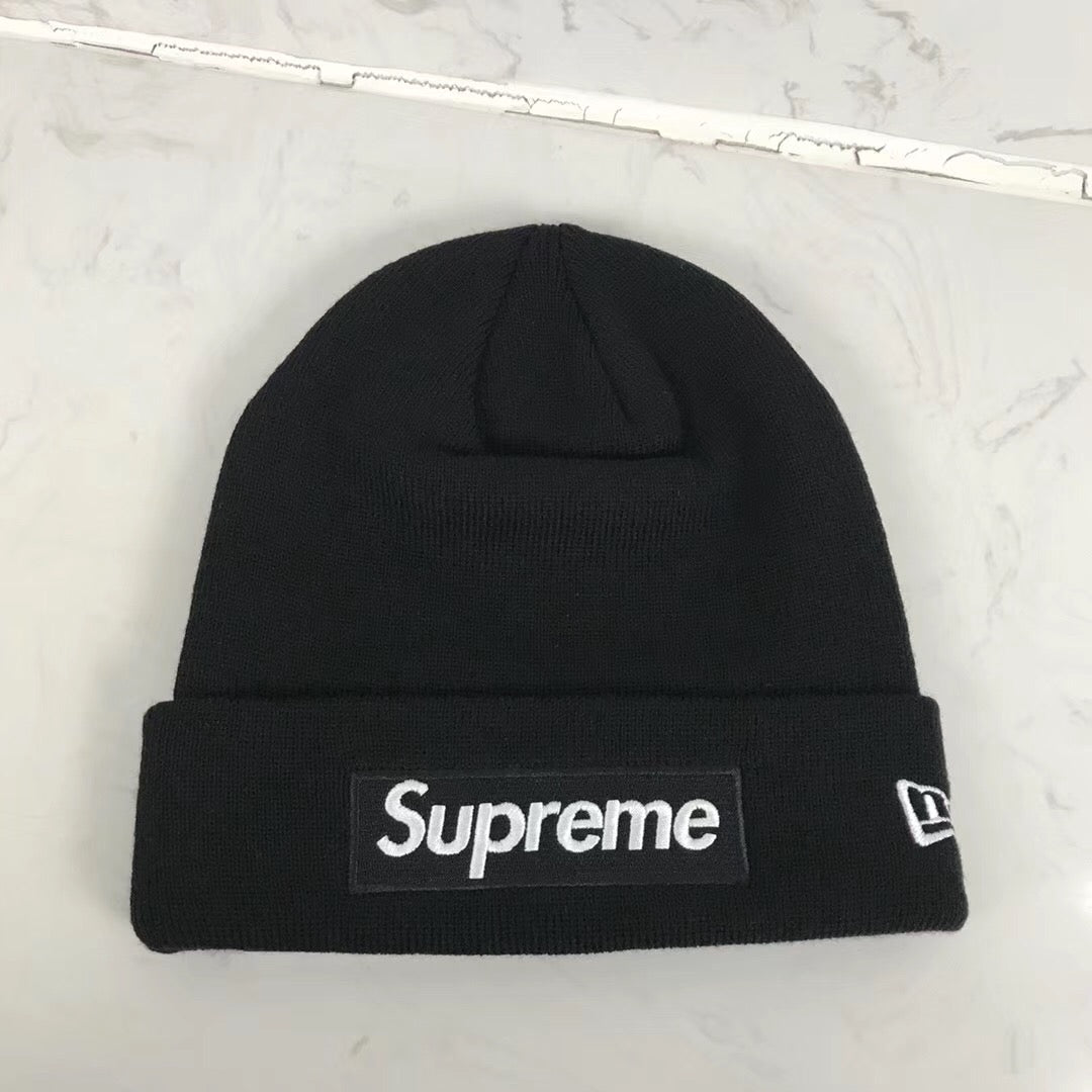18FW Box Logo Beanie - whatever on 