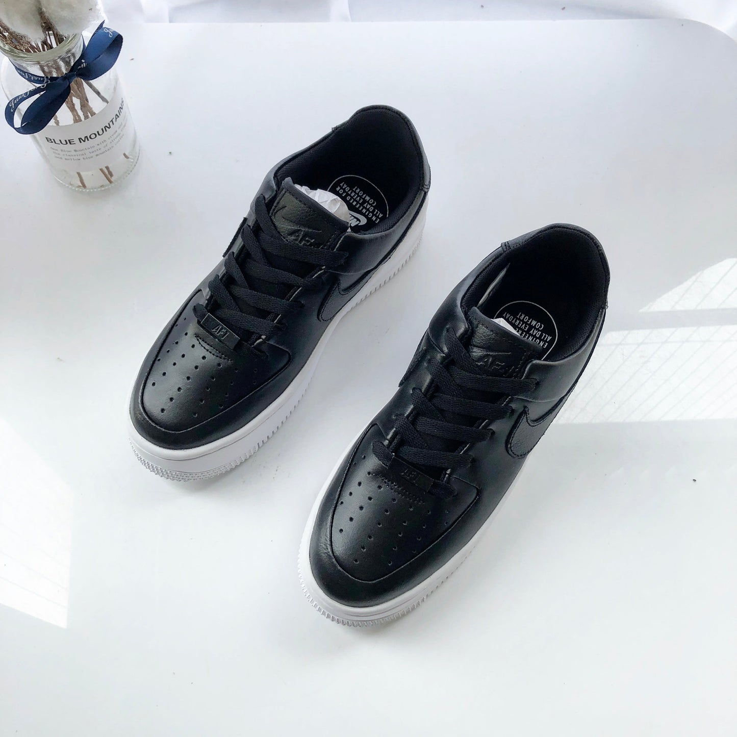 Air Force 1 SAGE LOW LX Black - whatever on 