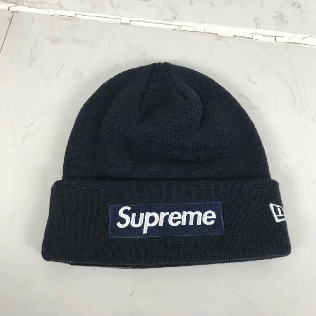 18FW Box Logo Beanie - whatever on 