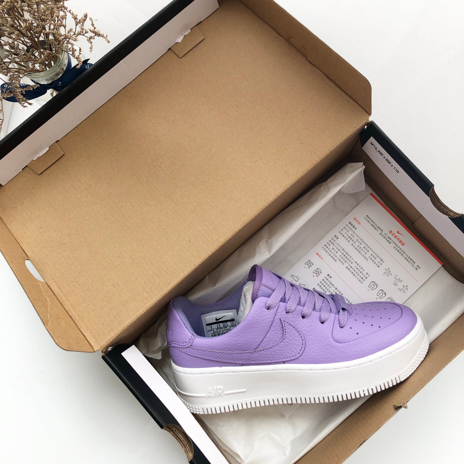 Air Force 1 SAGE LOW LX Purple 2 - whatever on 