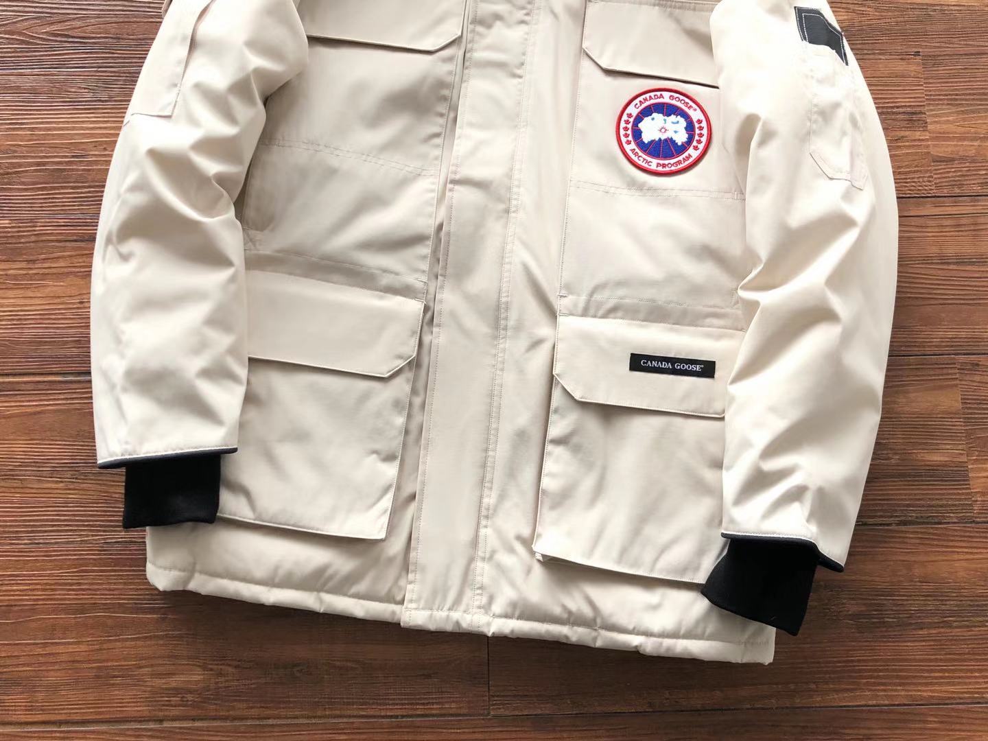 Beige Canada Goose